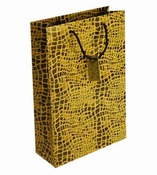 Medium Snake Paper Bags with Gift Tag