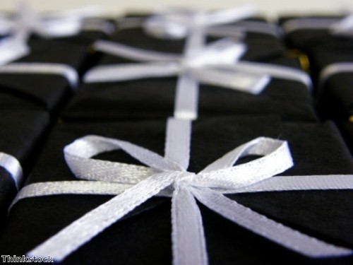 Artistic cards included in CMA Awards gift bags