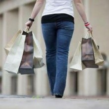 Consumers support UK plastic bag charges Consumers support UK plastic bag charges