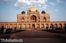 Paper bag popularity soars in Delhi Paper bag popularity soars in Delhi
